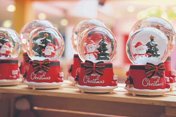 圣诞节正在寻找礼物，快来双威嘉年华广场寻找你的“心头好”！
