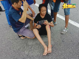疑是被雷声吓着 母子失控翻摩哆