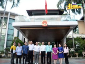 鲁世巍：纸媒难取代  自媒体讯息未必准