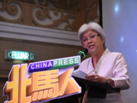 曹观友：各取所需  政界媒体唇齿相依