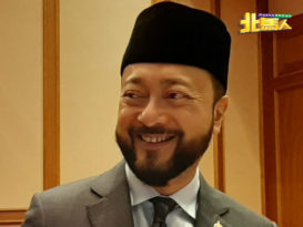 上京接任教长   慕克里兹呼声高