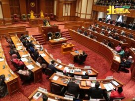 ◤新内阁◢   限慕克里茲一個月內答覆     与国盟合组州政权