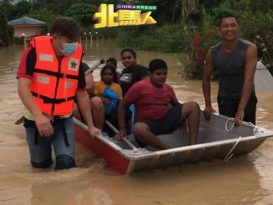 ◤威南水灾◢ 惹爪夷河泛滥 湍流冲翻救生艇 甘榜西督18户住疏散中心