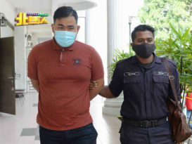 被控侮辱国家元首  巫裔厂工不认罪