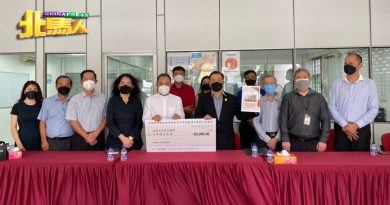 丹斯里黄荣盛基金会 拨6万 赞助20名独中生出国深造