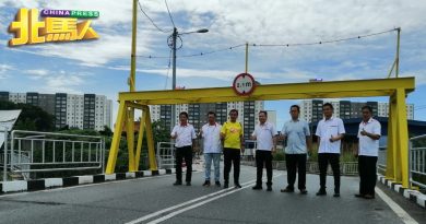 北海达利雅花园道路限高架  组装完毕 可通车