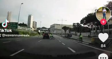 惊险！ 一群脚车骑士越过马路 1人被撞弹飞