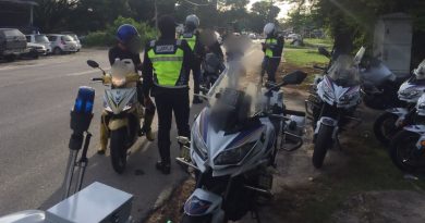 摩哆骑士闯红灯  槟JPJ开32罚单