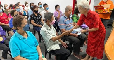 资助100户贫困家庭 章瑛：鼓励新一年有好开始