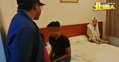 与22岁小男友幽会被逮 失婚女：我们一起看烟花而已