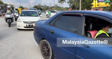 外劳避取缔改驾车 有者还开丰田Vios