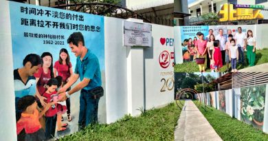 时间冲不淡您的付出 已故村长孙铭骅 壁画跃然围墙上