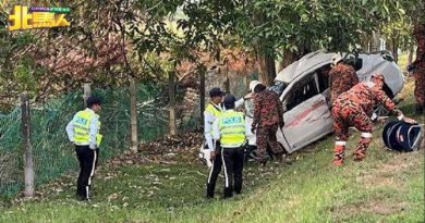 罗厘爆胎失控撞轿车 两夫妇共赴黄泉