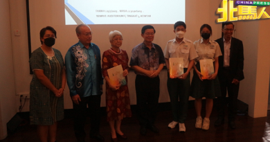 学校水费暴涨 难检讨 曹观友：或给予回扣