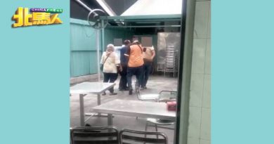 罗兴亚男子与巫裔男子 扁担饭店内打架