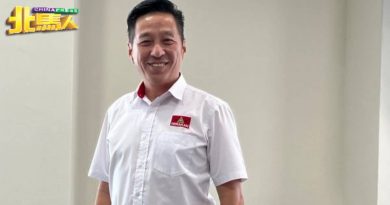 首相向中国要纪家葵 胡栋强：先承认统考文凭