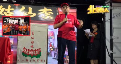 ◤6州选举◢  罗希迪现身神诞宴拜票 选民热情迎接