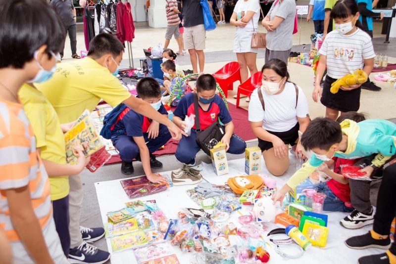 槟州政府拨款予槟州绿色机构，来推动很多绿色活动，比如绿色生活市集，让小朋友能够体会活动乐趣。