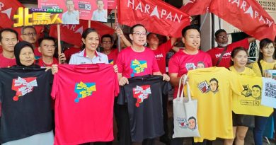 ◤6州选举◢ 林冠英及黄顺祥 推出竞选衣服及商品