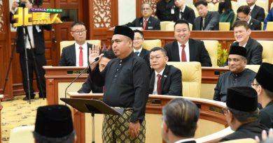 ◤槟州议会◢ 阿兹鲁担任 槟州议会副议长