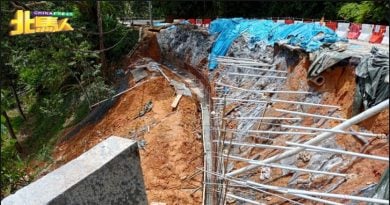 浮罗通往直落巴巷山路 山坡土崩抢修工作   比预期快11%