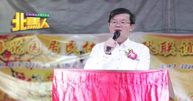曹观友向房屋部建议 简化组屋申请维修基金程序