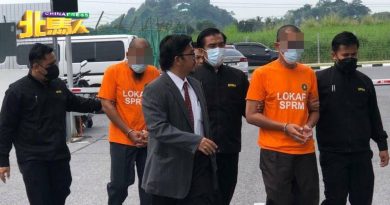 玻财政署2官员  涉贪被扣捕