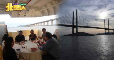 槟城再增新“旅游产品” “槟城大桥夕阳之游” 渡轮上用餐