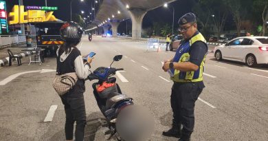 周末取缔公路流氓行动  警扣押5摩哆  开40张罚单