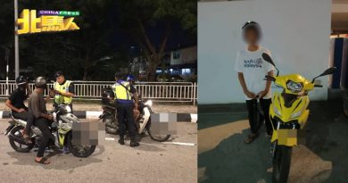 警方取缔“道路流氓” 发31罚单 扣2摩哆