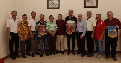 2热心华教人士  捐50万给大年4校