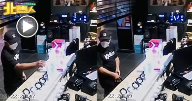 “不回来付款，放你脸出来” 店家限偷表男 最迟明天还钱