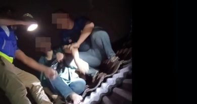 冒险攀屋顶擒贼 屋主拒报案  治安队被迫放走小偷