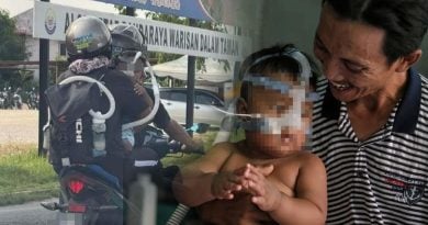 穷夫妻摩哆载病儿 | 夫妻：10万善款将用在病儿 买冷气机让孩子更舒适
