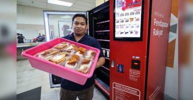 自动贩卖机卖食物 小贩夫妇月赚逾1万