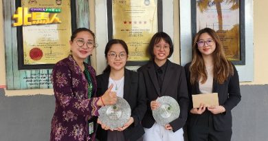 获新加坡国立大学录取   韩江2优秀生领“韩江之光”殊荣