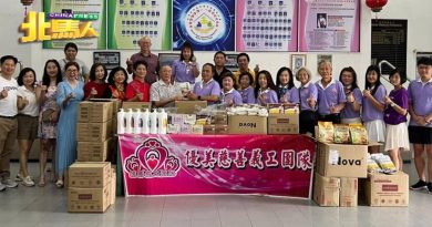 优美慈善义工团队 移交物资予2安老院