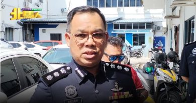 转入紧急车道换人驾驶  司机酿大祸