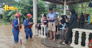 豪雨袭侵古邦巴素县   3村成泽国  53人住救灾中心