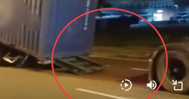 拖格罗厘又出事！行驶中货柜突“滑落” 驾驶者心慌慌