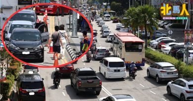 假日又遇不守规则车主 乔治市交通堵上加堵