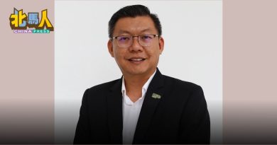 郑来兴吁珍视宪法精神 共同维护社会和谐