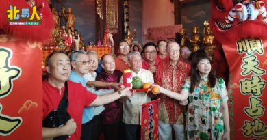 要在国会提问医疗保险课题 林冠英缺席拜天公 拨款1万