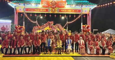 高喊“我爱你” 吉大臣新春嘉年华秀中文