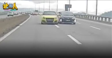 槟城大桥惊险一幕！ 黄车狂飙乱窜 祸及2车