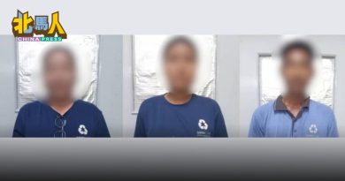 警突击回收店揭无牌营业 捕店主及2非法外劳