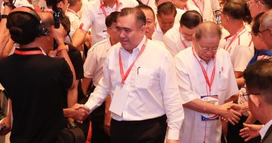 行动党元老俱乐部大会｜“后辈将心意传达给元老”陆兆福笑称：希望元老不要拒绝受封