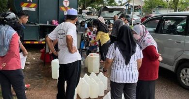 斋节期间水供需求激增  民众受促储水应对