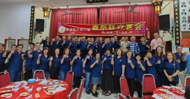 在快速变迁中珍惜传统    陈福利：祭祖凝聚家族团结
