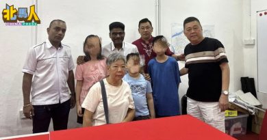 儿子3年没回家 患病华裔老妇 辛苦照顾3孙